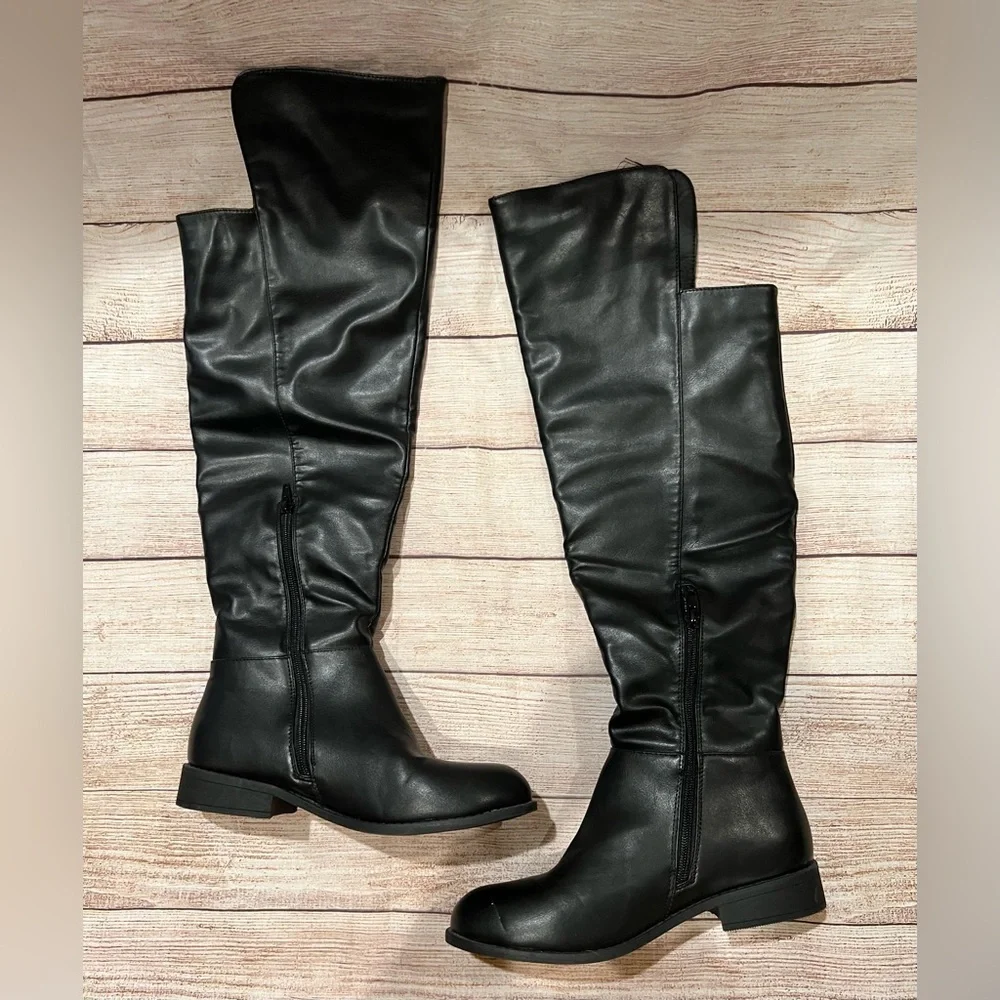 New CHARLOTTE RUSSE WOMEN'S BLACK ZIPPED HEELED OVER THE KNEE BOOTS SIZE 7